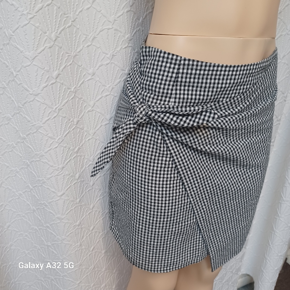 Soprano Women Size M Black and White Gingham Mini Skirt - Picture 4 of 12